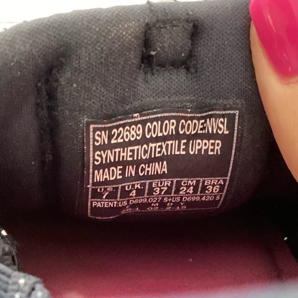 Skechers Memory Foam Slip Ons Navy Blue (women’s size 7) - Picture 7 of 8